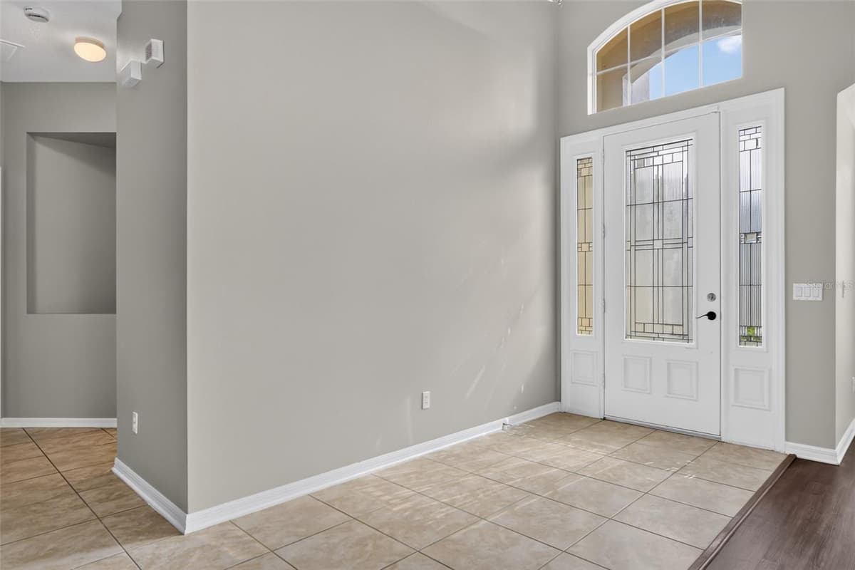 3519 MCCORMICK WOODS DRIVE — photo 4 of 30