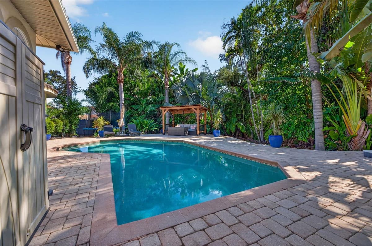 4660 LAUREL OAK LANE — photo 48 of 61
