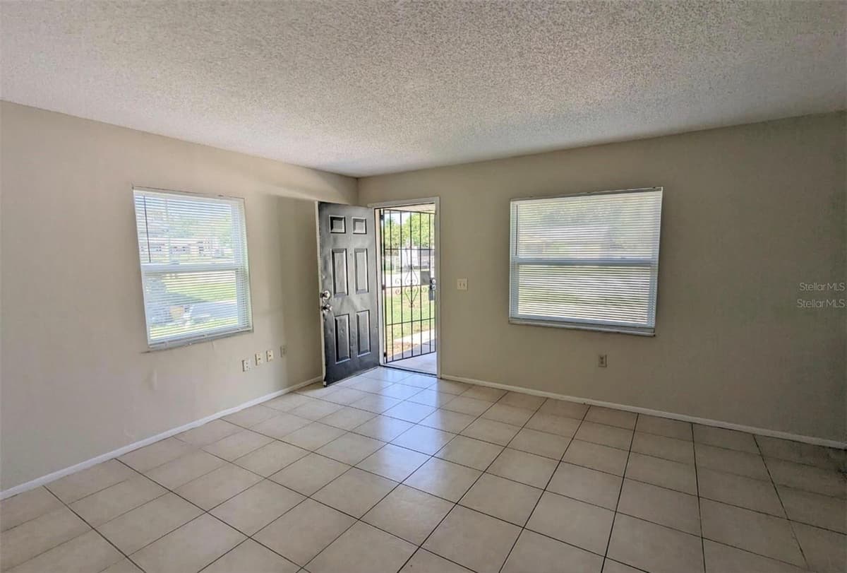 511 JOHN STREET — photo 7 of 22
