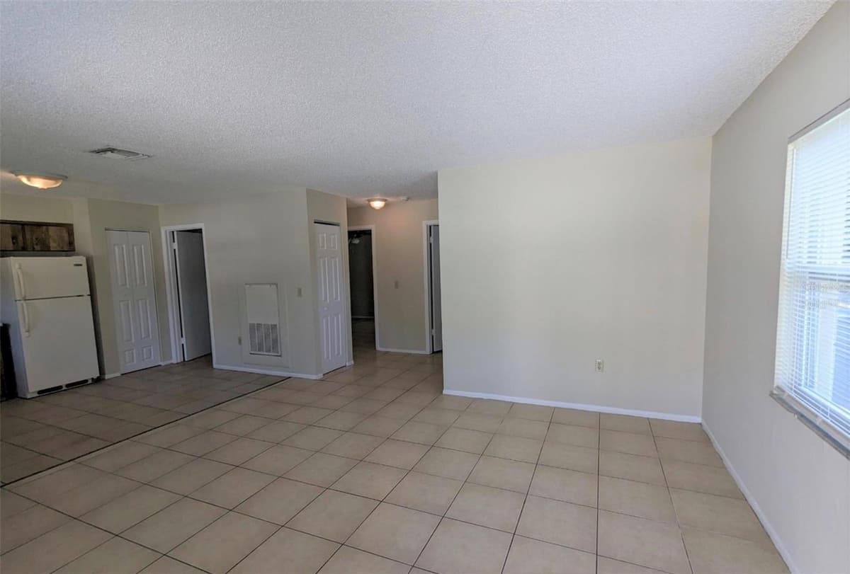511 JOHN STREET — photo 6 of 22