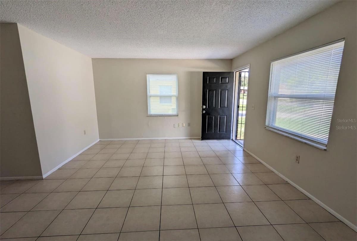 511 JOHN STREET — photo 9 of 22