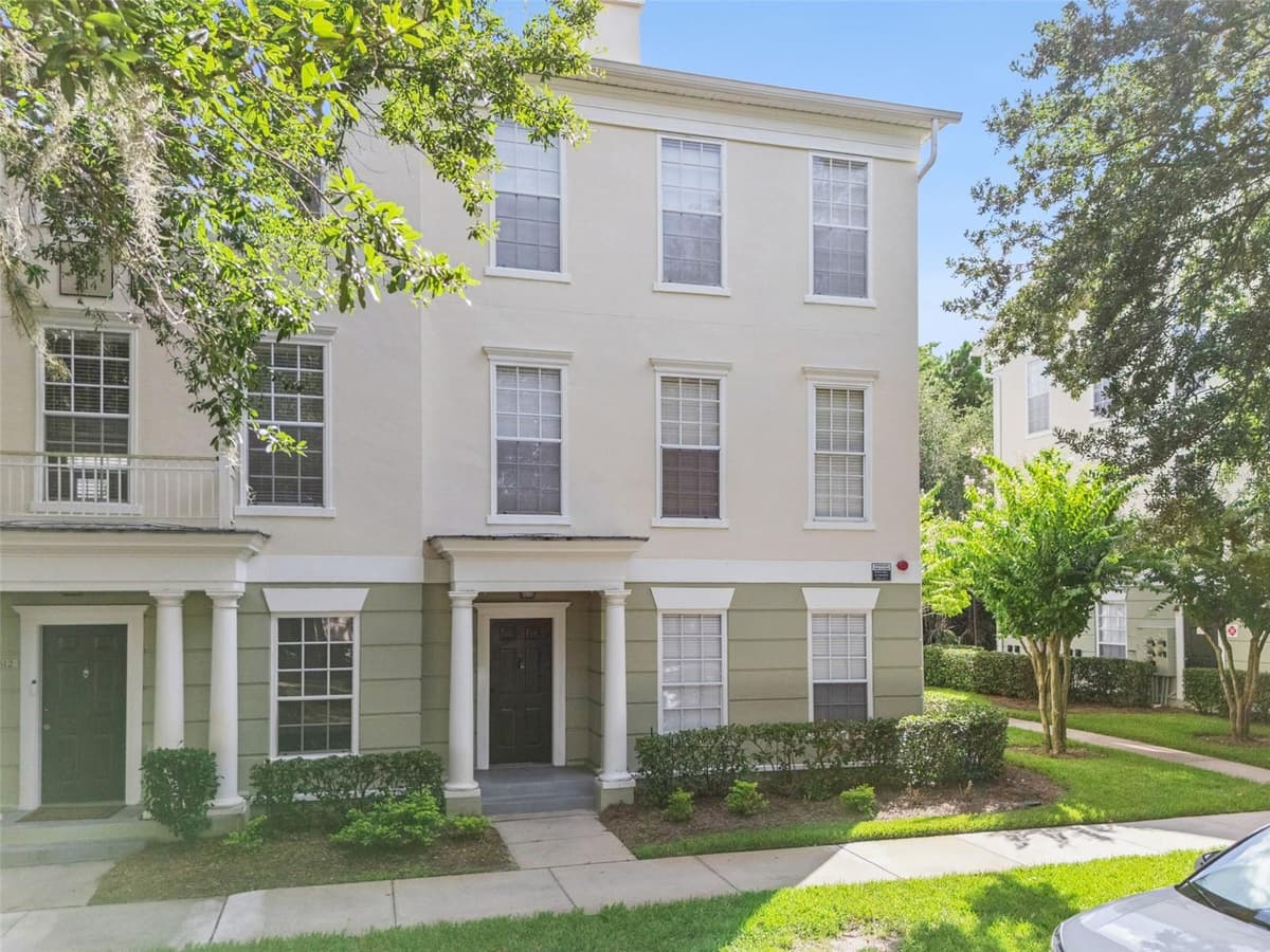 310 GRAND MAGNOLIA AVENUE — photo 2 of 53