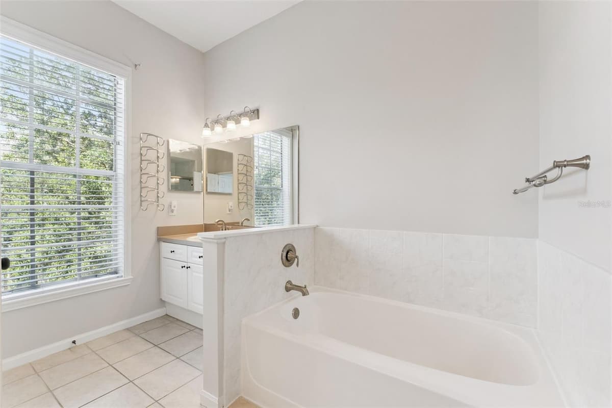 310 GRAND MAGNOLIA AVENUE — photo 30 of 53