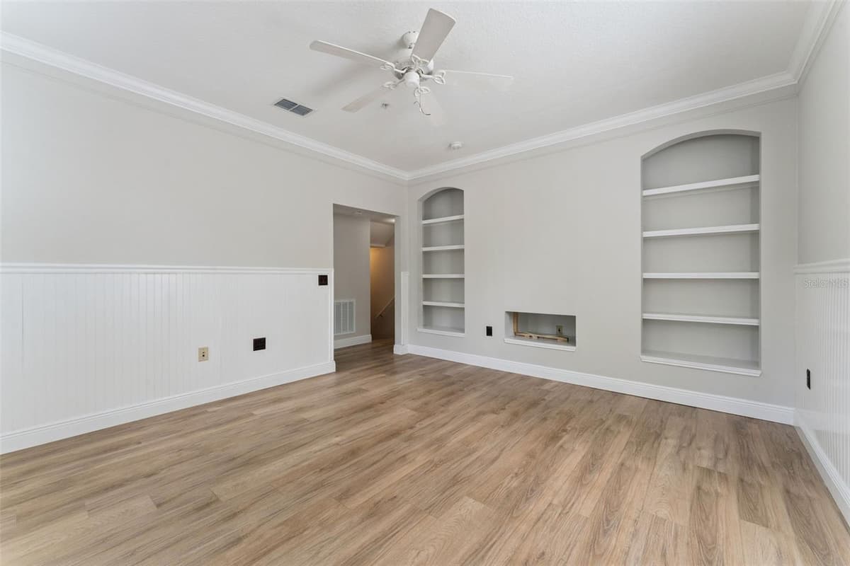 310 GRAND MAGNOLIA AVENUE — photo 19 of 53