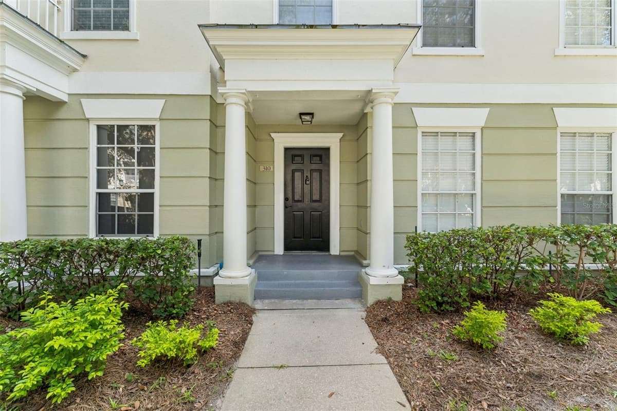 310 GRAND MAGNOLIA AVENUE — photo 5 of 53