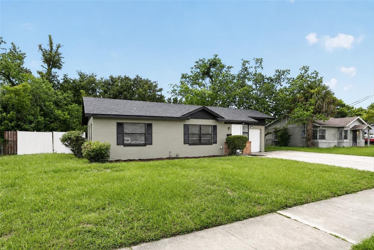 3402 LEWIS COURT — photo 3 of 29