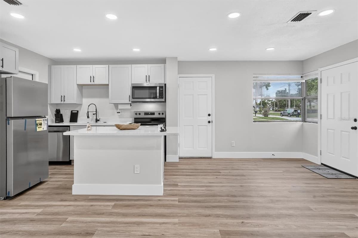 3402 LEWIS COURT — photo 16 of 29