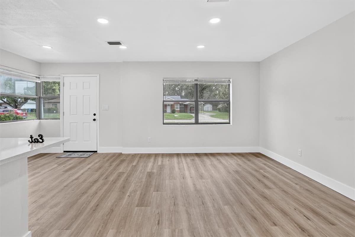 3402 LEWIS COURT — photo 8 of 29