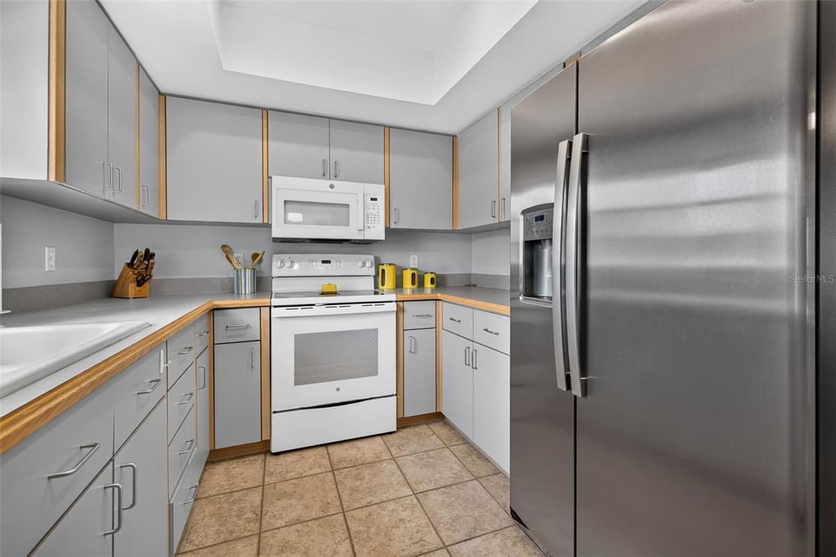 2490 HERON TERRACE — photo 7 of 28