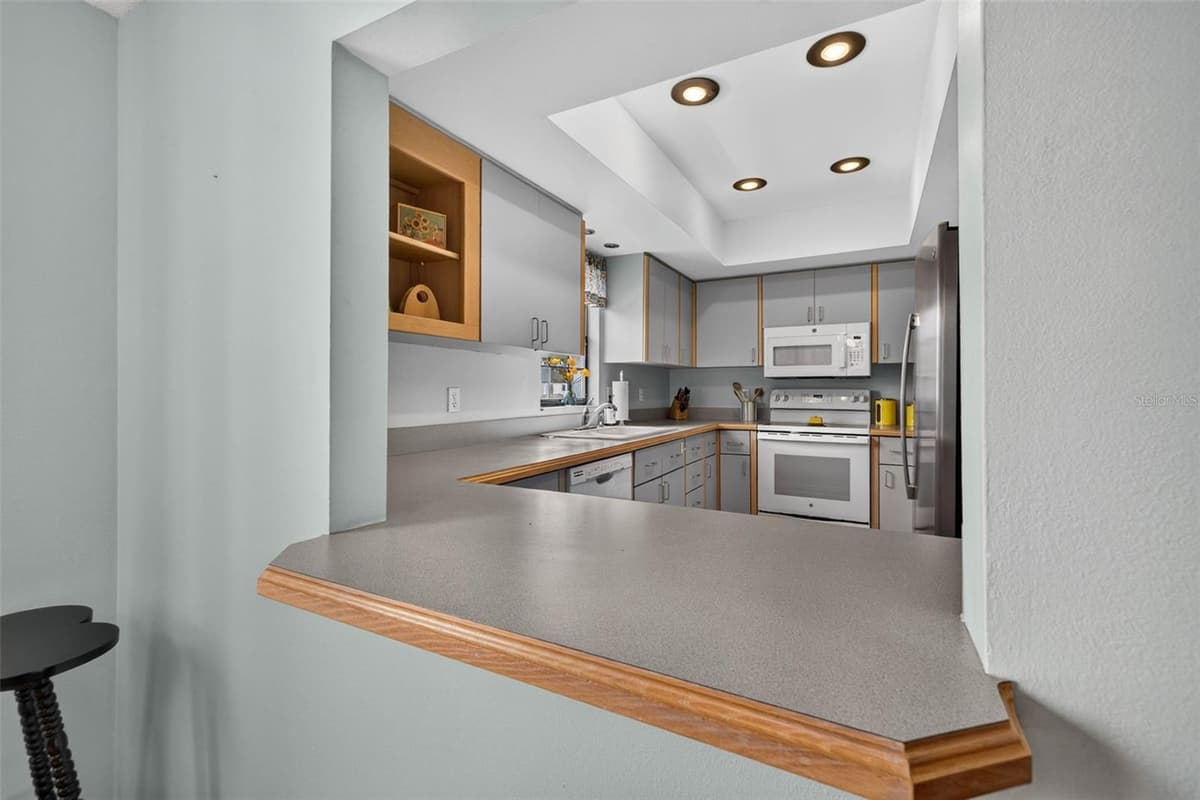 2490 HERON TERRACE — photo 5 of 28
