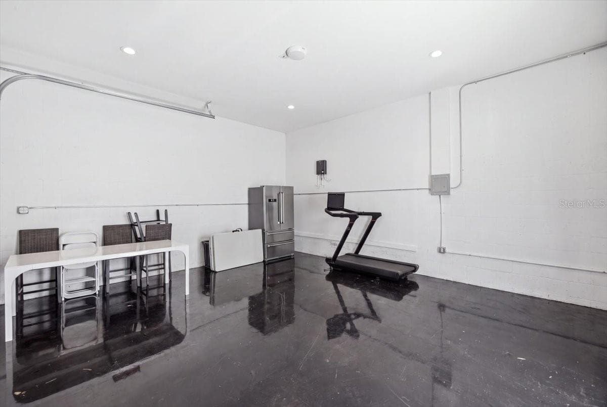 2701 POPLAR AVENUE — photo 56 of 65
