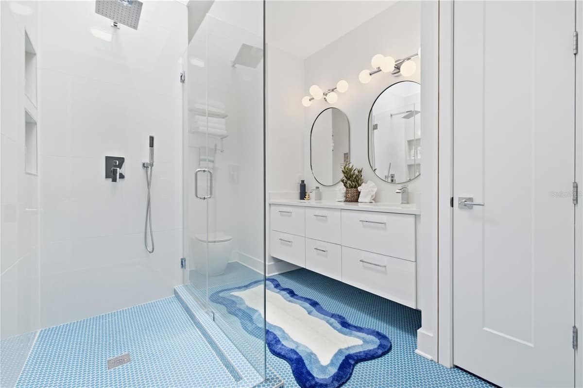 2701 POPLAR AVENUE — photo 48 of 65