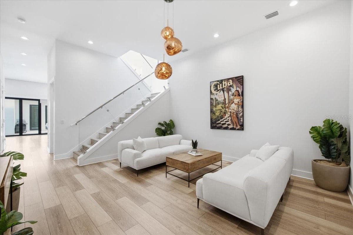 2701 POPLAR AVENUE — photo 18 of 65