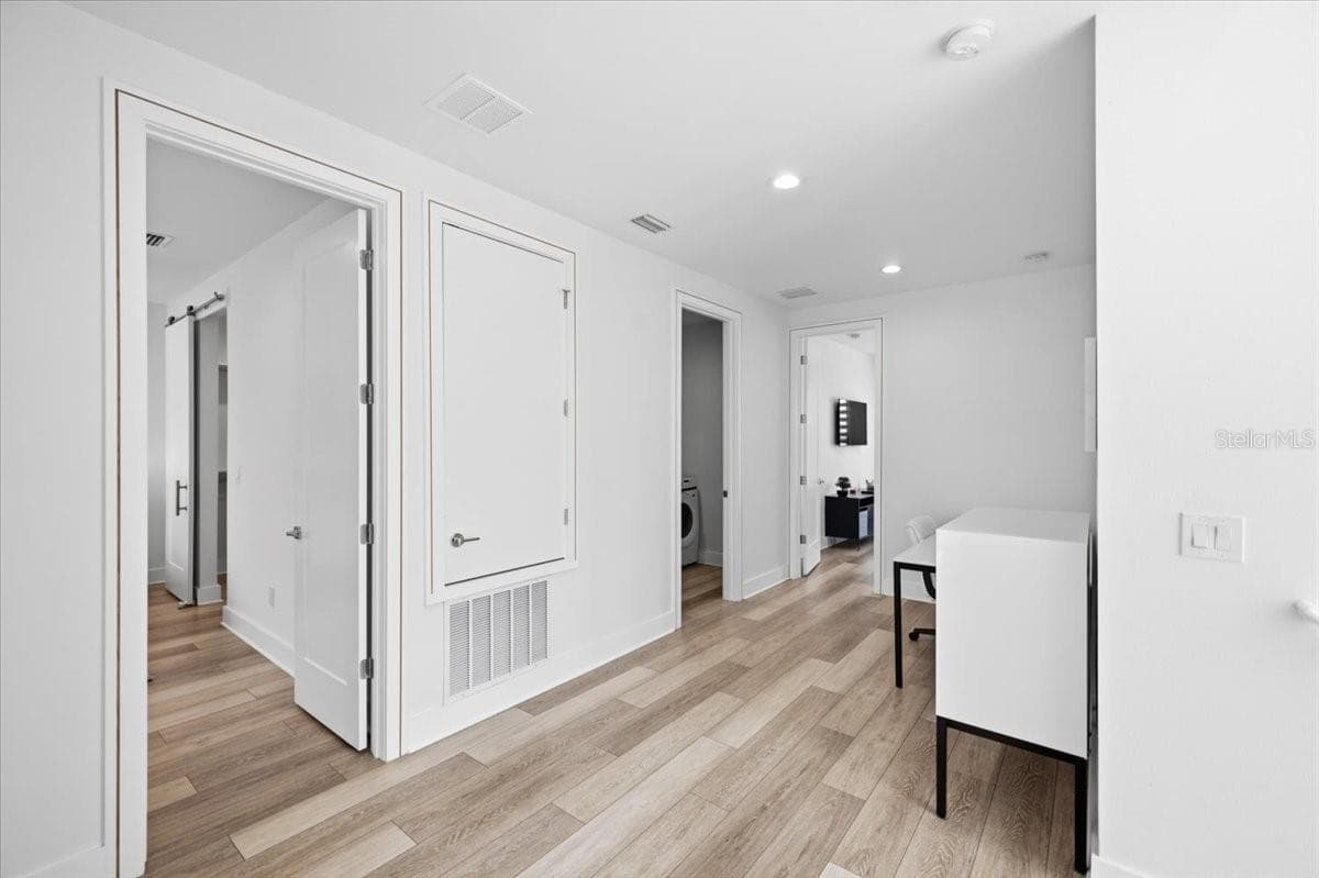 2701 POPLAR AVENUE — photo 45 of 65