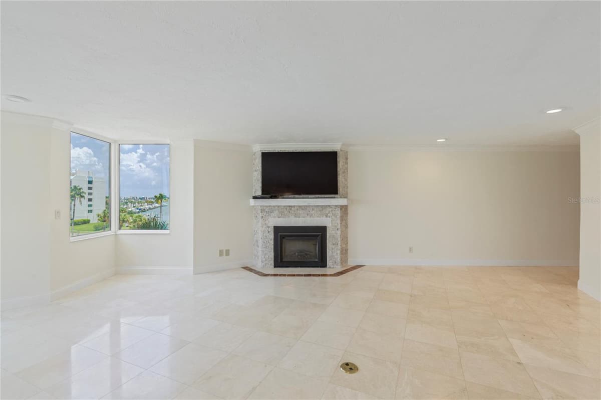 1600 GULF BOULEVARD — photo 8 of 74