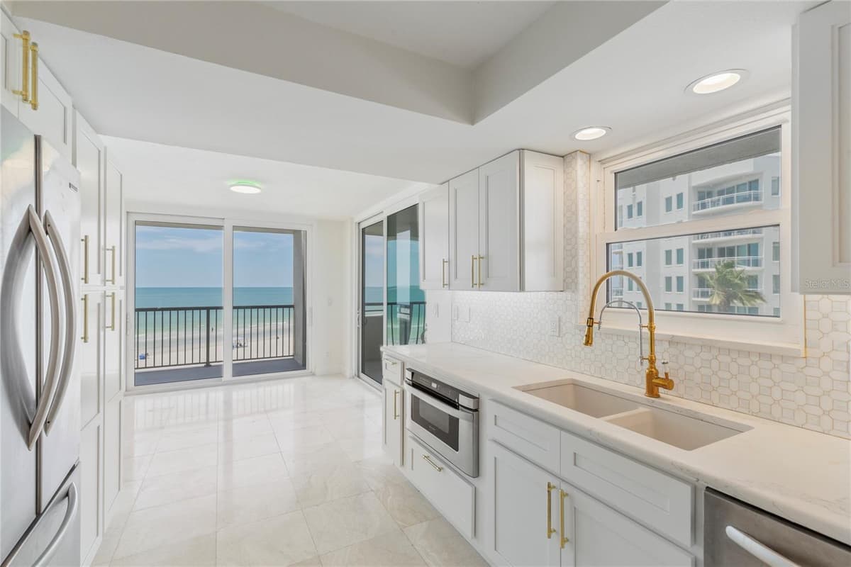 1600 GULF BOULEVARD — photo 16 of 74
