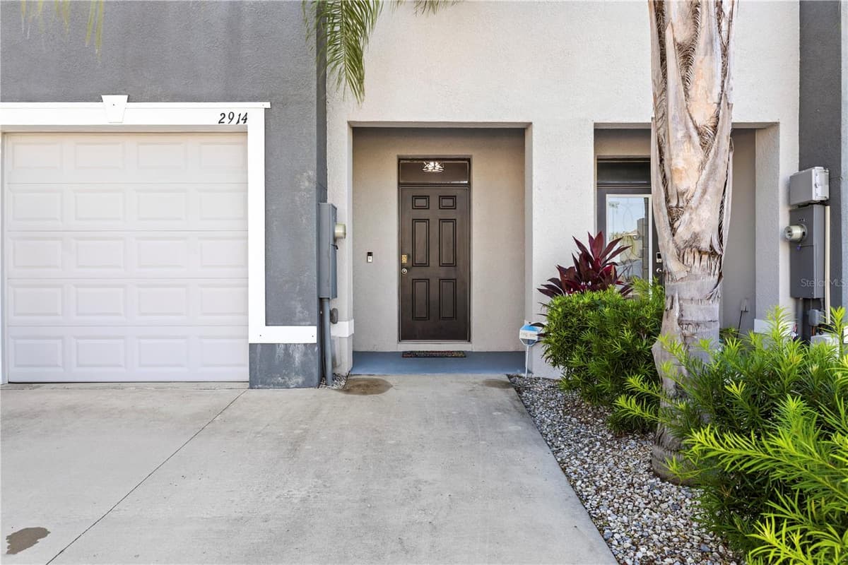 2914 SUNCOAST BLEND DRIVE — photo 3 of 72