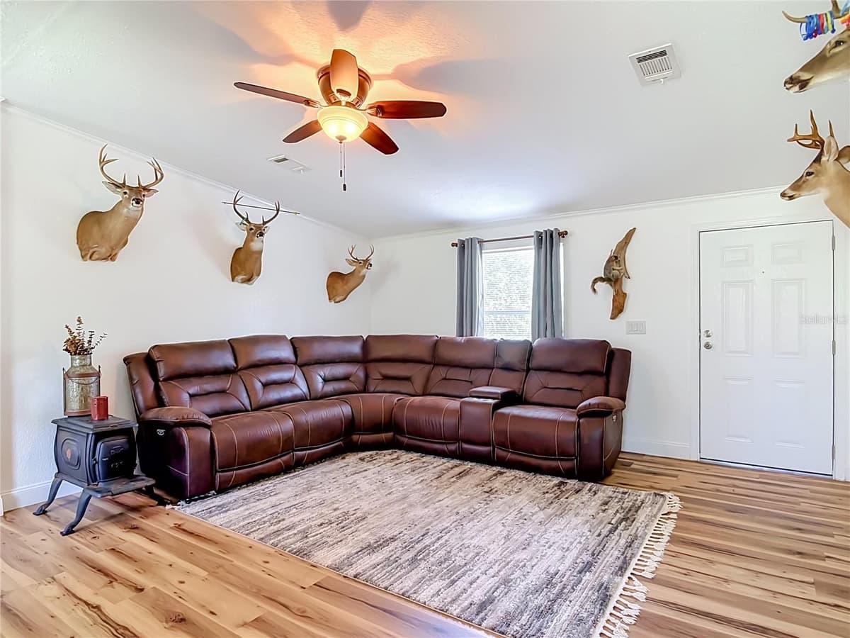31120 LAKE HOLLY ROAD — photo 6 of 64