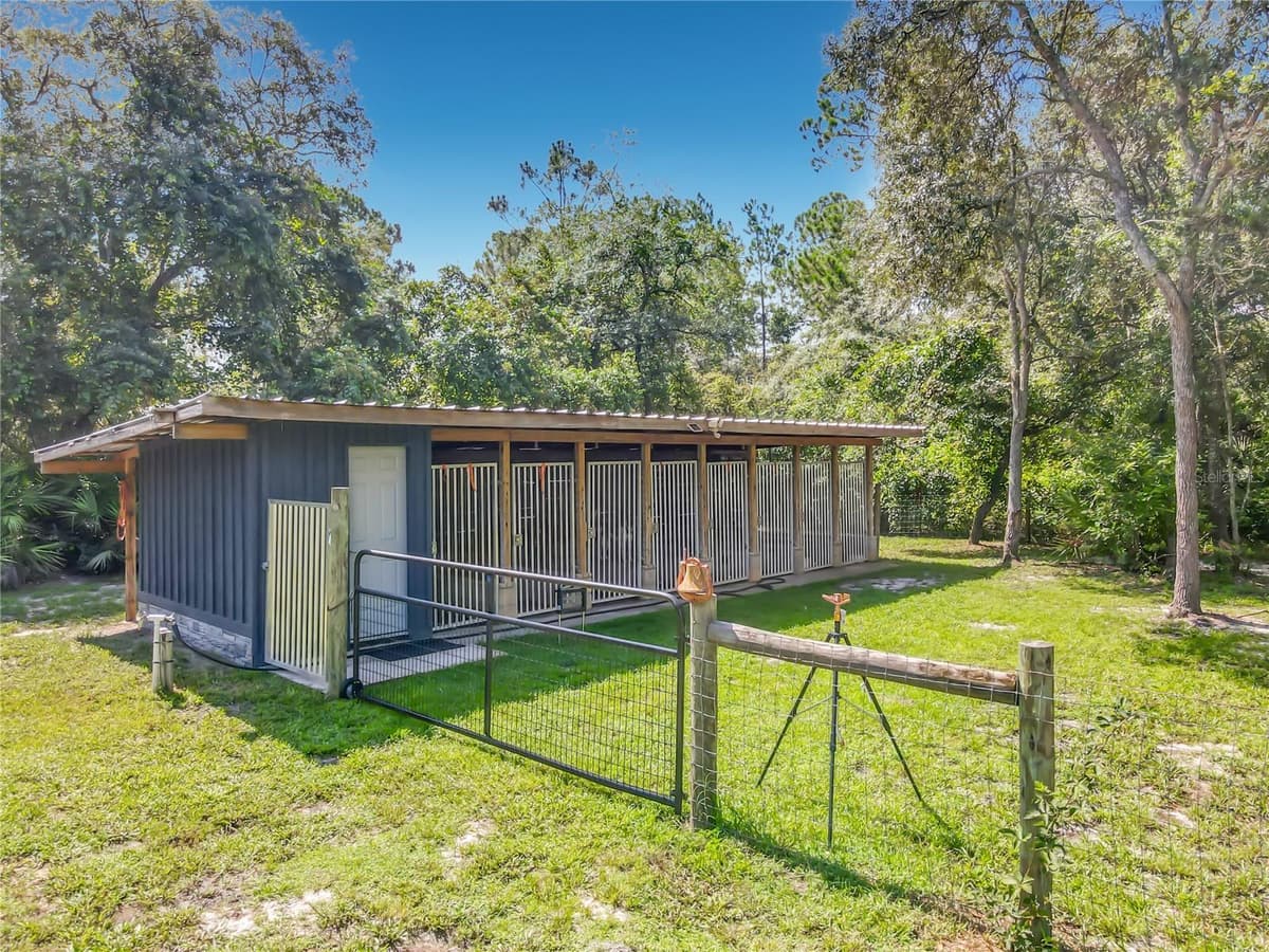 31120 LAKE HOLLY ROAD — photo 47 of 64