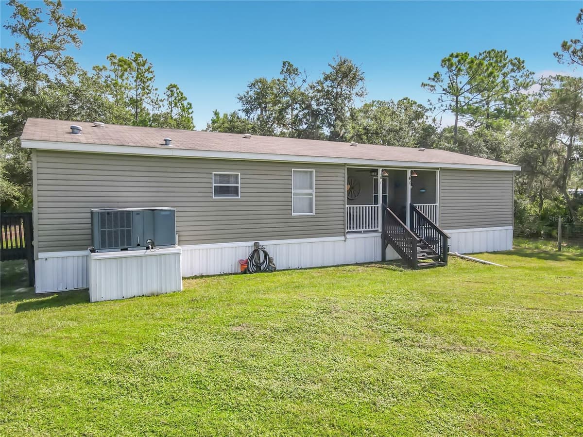 31120 LAKE HOLLY ROAD — photo 43 of 64