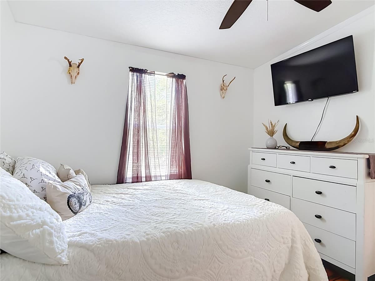 31120 LAKE HOLLY ROAD — photo 32 of 64