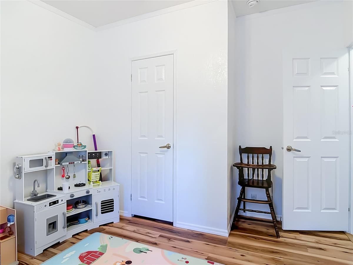 31120 LAKE HOLLY ROAD — photo 31 of 64