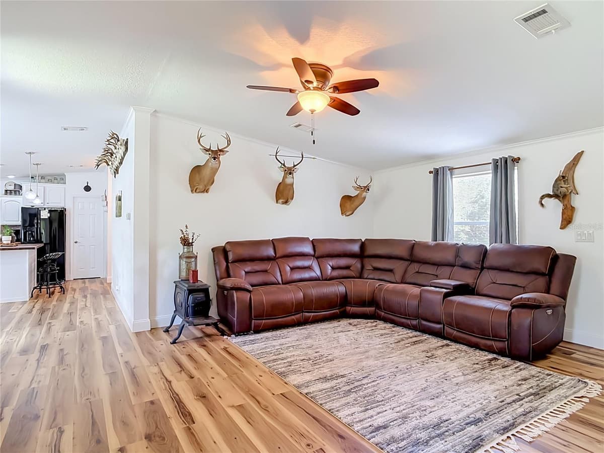 31120 LAKE HOLLY ROAD — photo 5 of 64