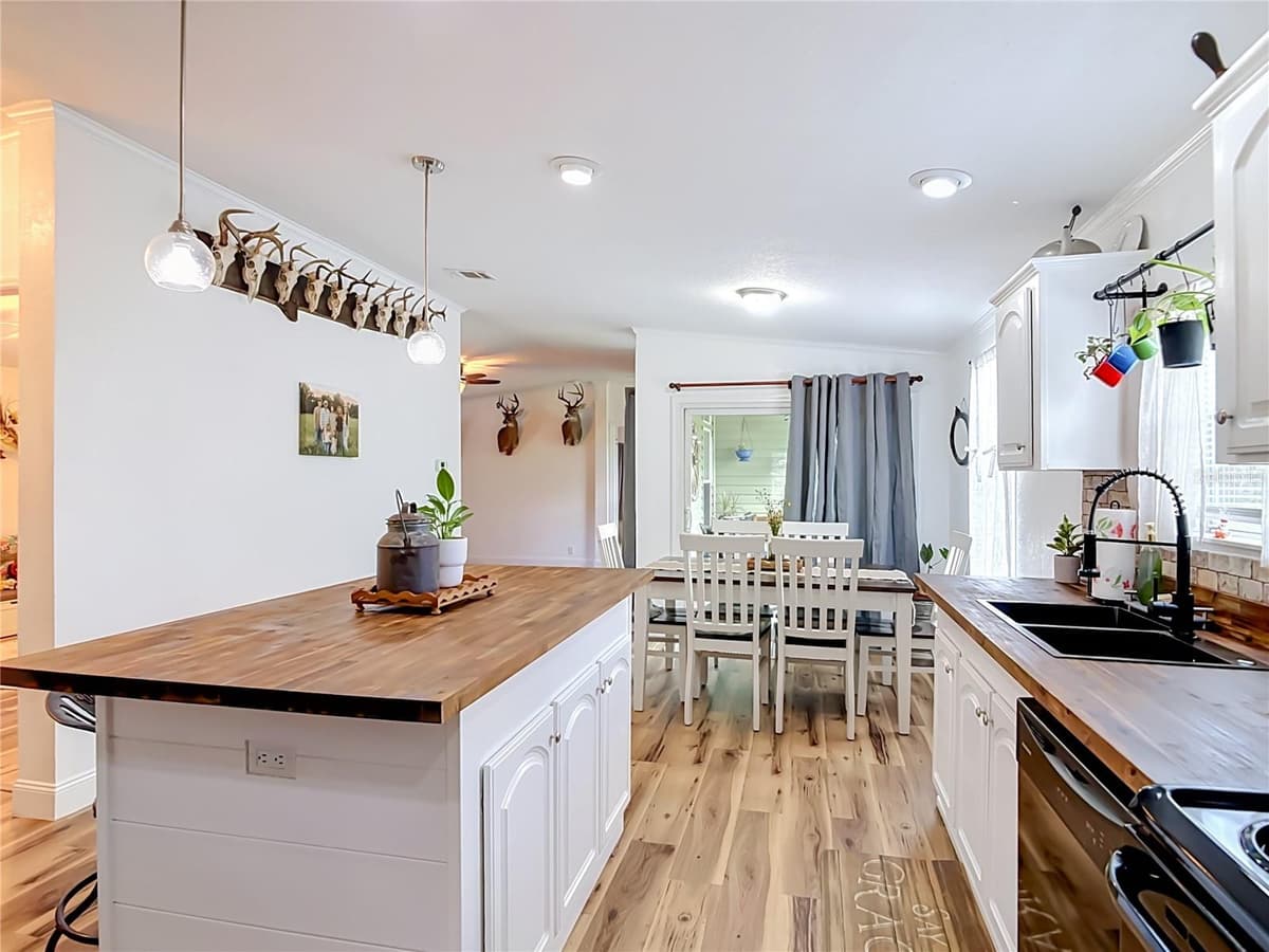 31120 LAKE HOLLY ROAD — photo 16 of 64