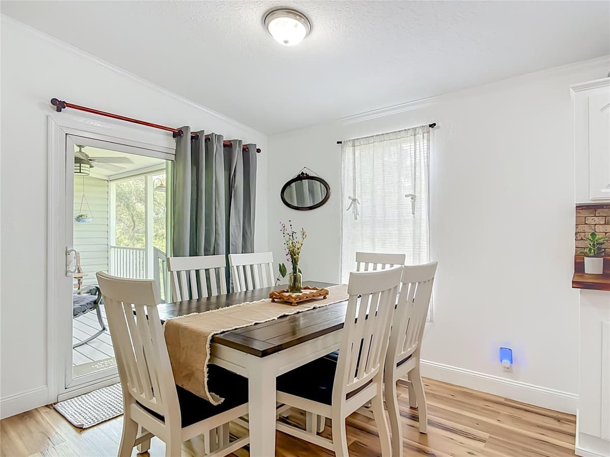 31120 LAKE HOLLY ROAD — photo 11 of 64