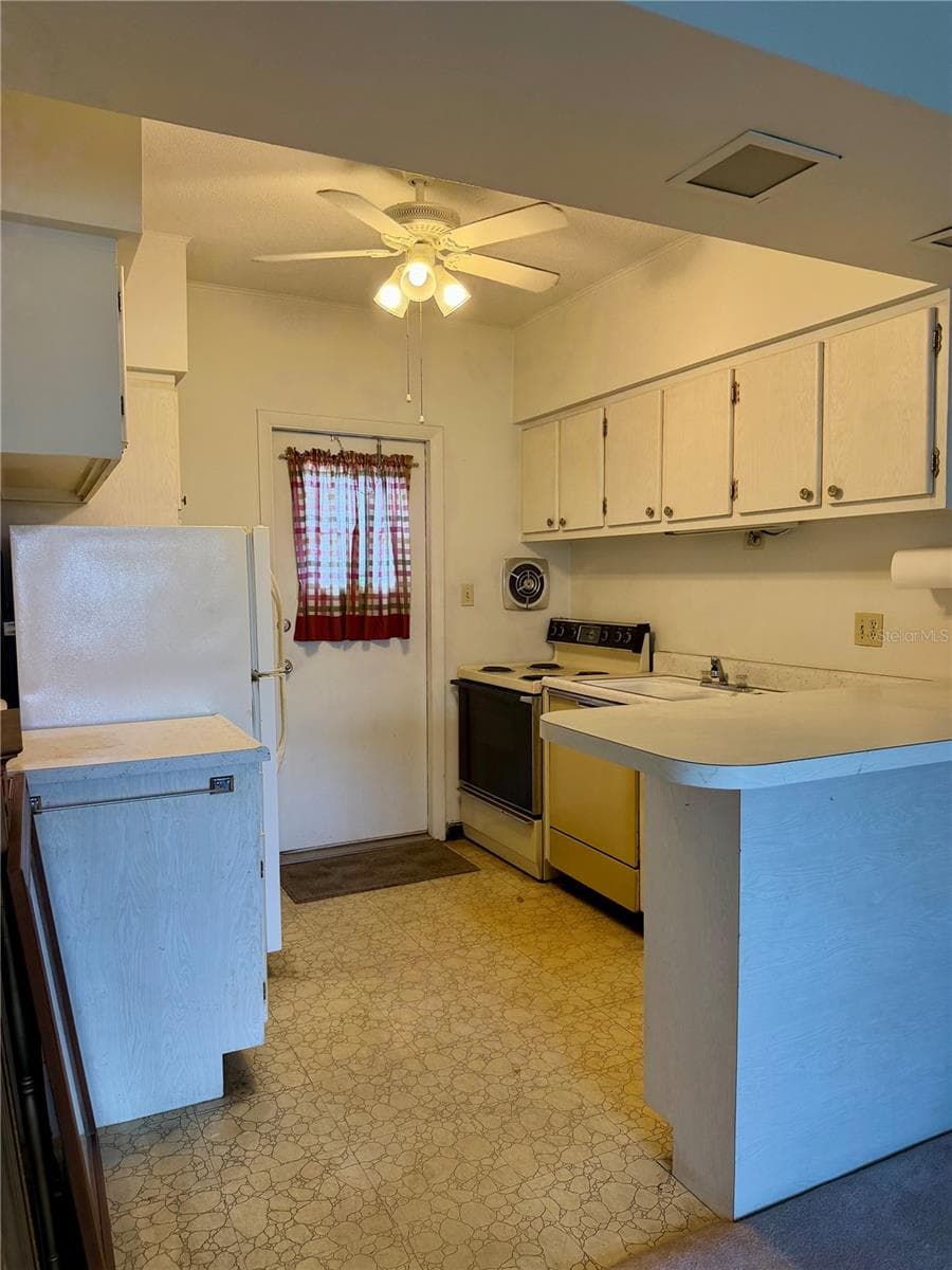 5505 HERNANDES DRIVE — photo 10 of 29