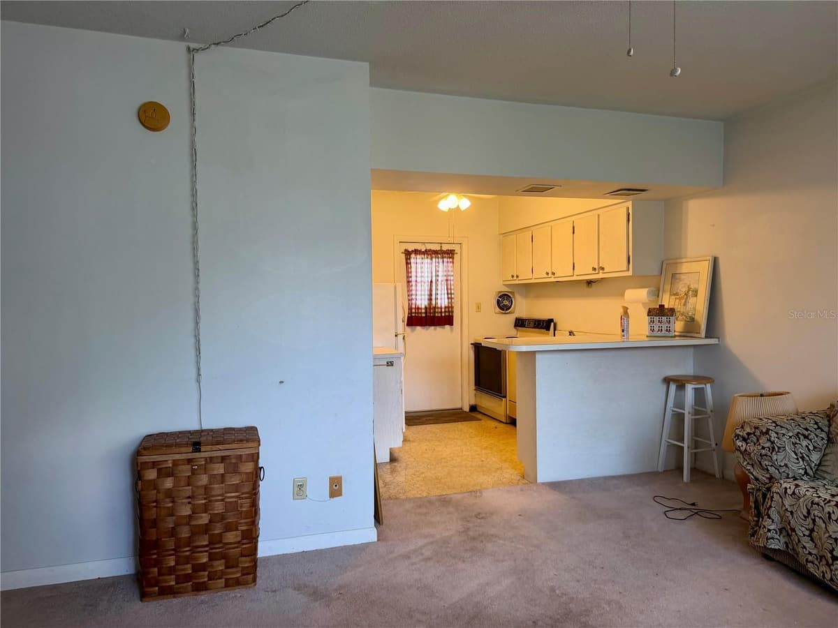 5505 HERNANDES DRIVE — photo 9 of 29
