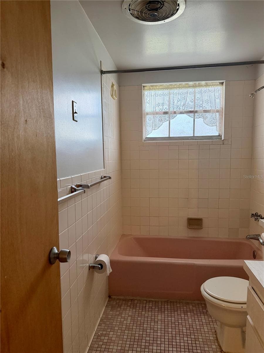 5505 HERNANDES DRIVE — photo 17 of 29