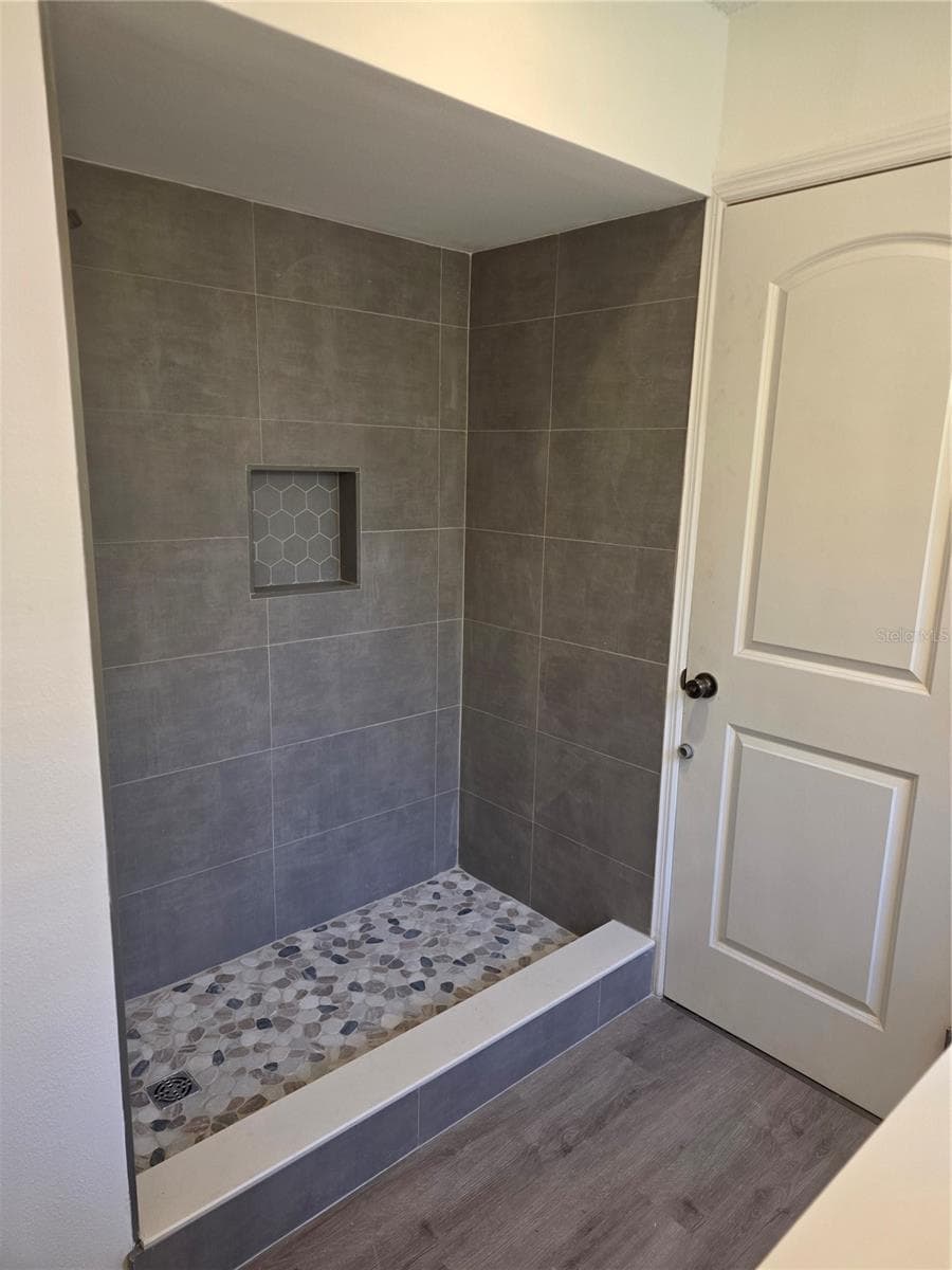 4841 SUNDAY COURT — photo 10 of 22
