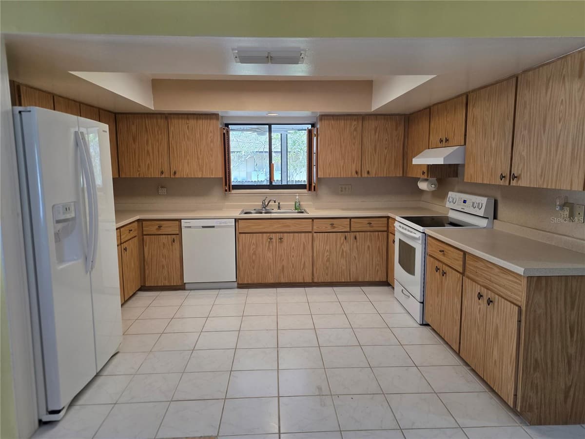 4841 SUNDAY COURT — photo 3 of 22
