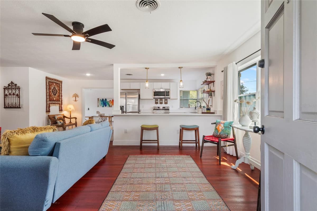 2237 WASHINGTON ROAD — photo 4 of 44