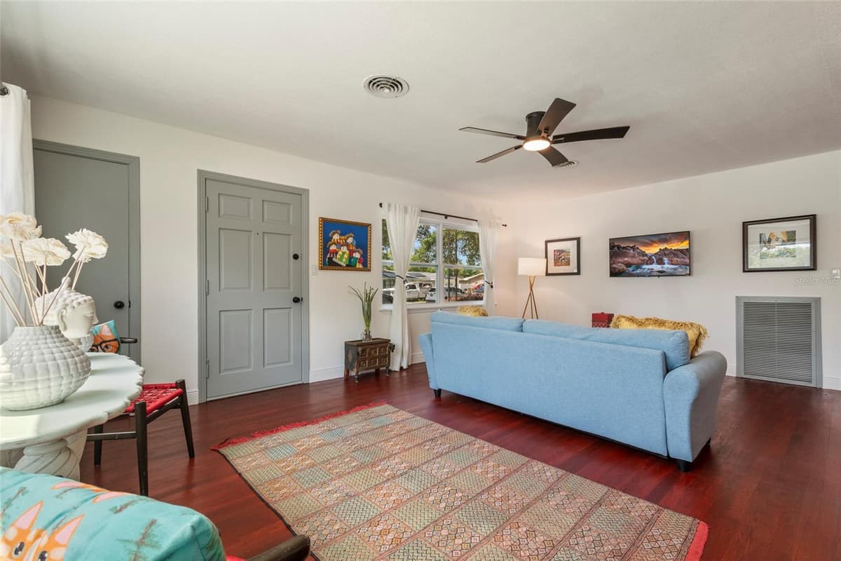 2237 WASHINGTON ROAD — photo 3 of 44