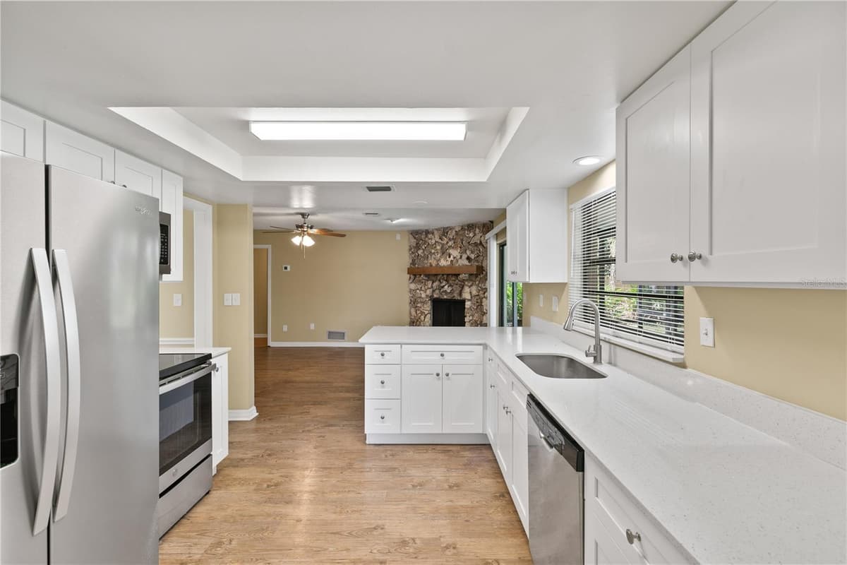 1504 PEREZ — photo 8 of 26
