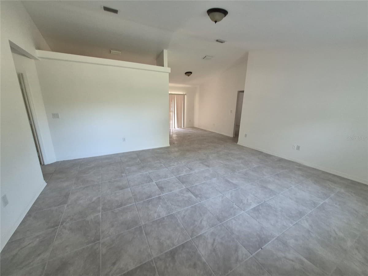 1160 GENEVA PLACE — photo 5 of 13