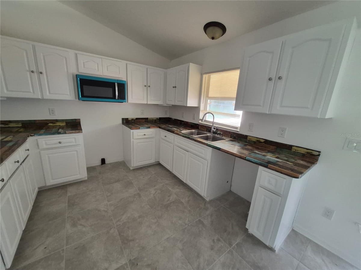 1160 GENEVA PLACE — photo 8 of 13