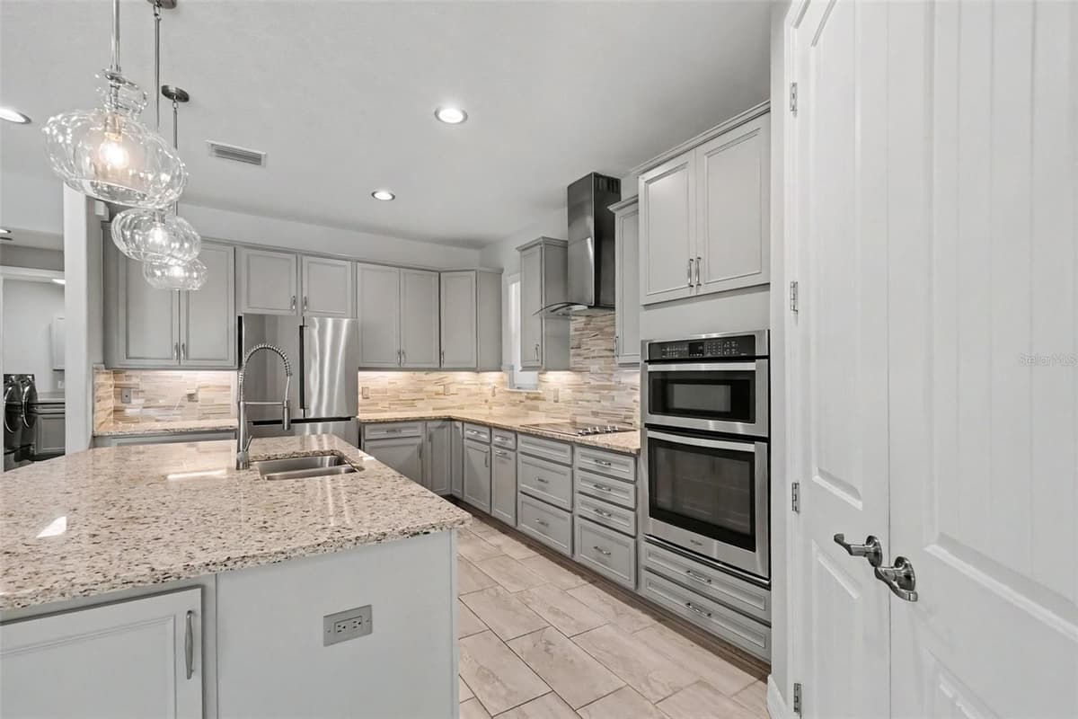 11610 DUBLIN GRAFTON DRIVE — photo 8 of 30