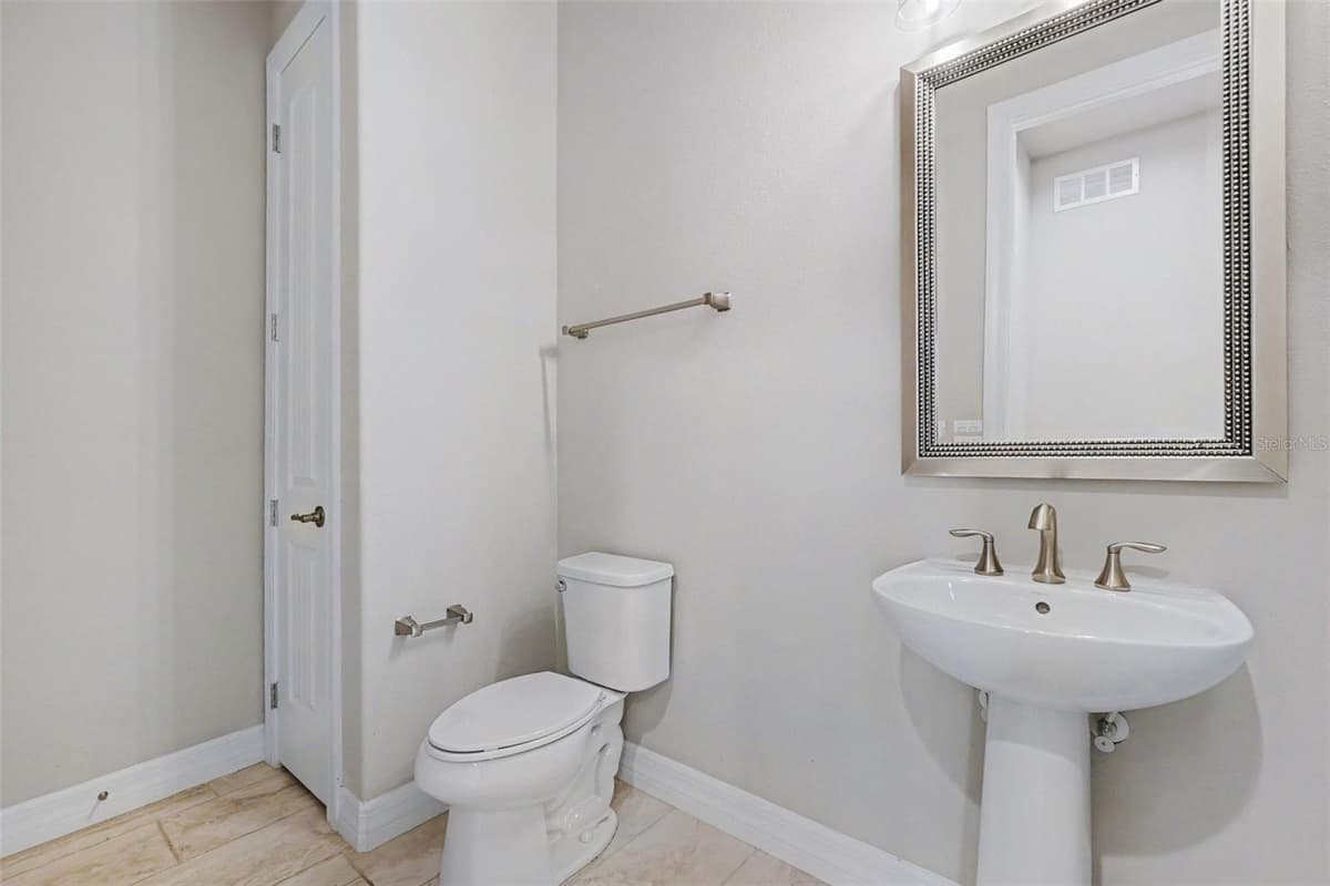 11610 DUBLIN GRAFTON DRIVE — photo 12 of 30