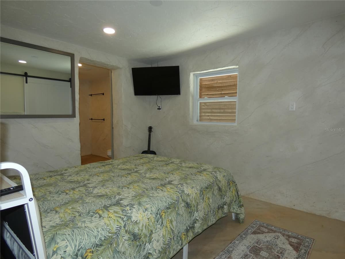 13400 CAROL DRIVE — photo 38 of 48