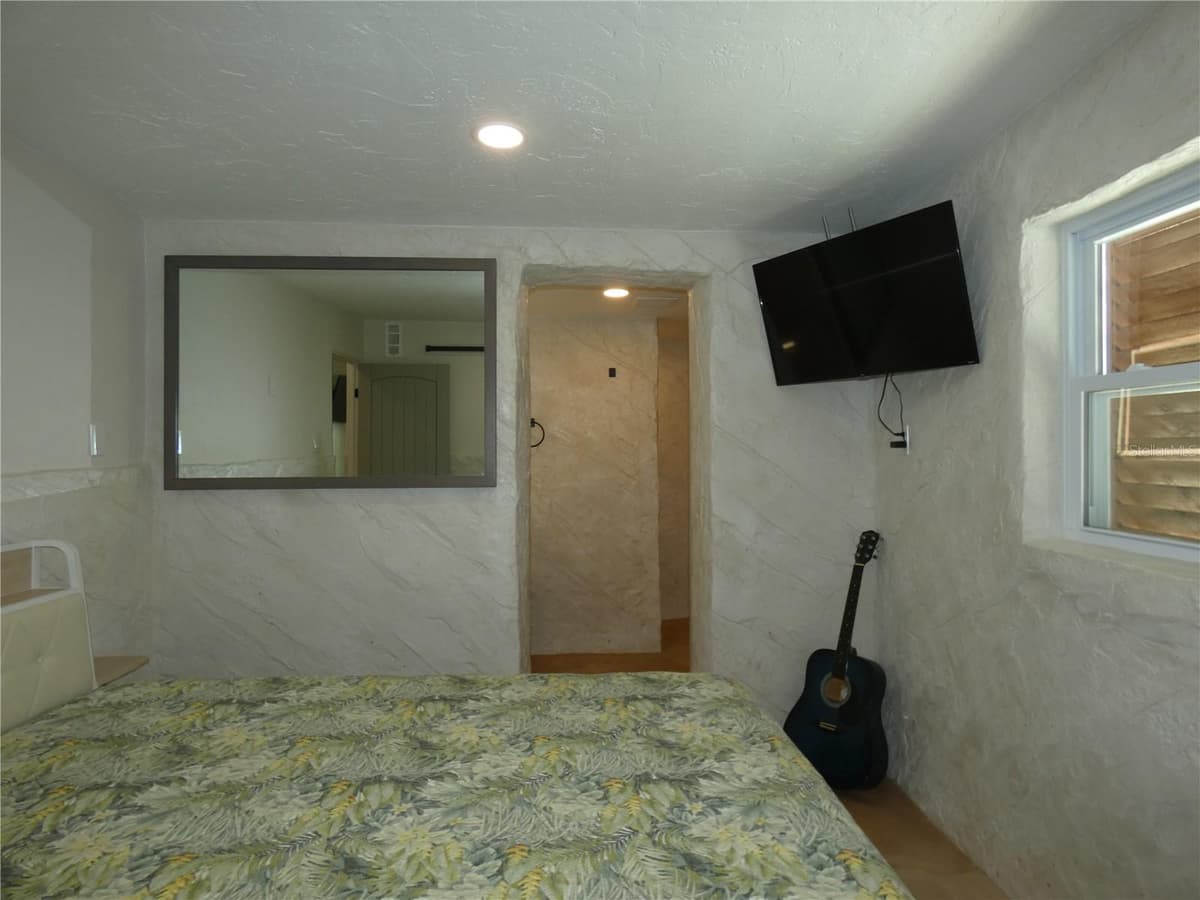 13400 CAROL DRIVE — photo 40 of 48