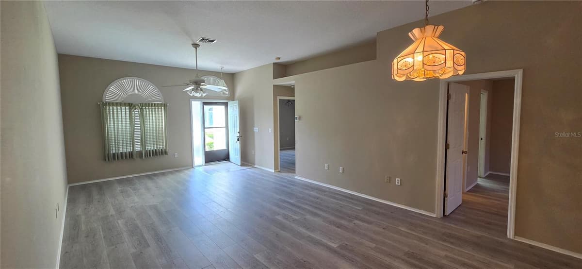 4224 AVANTI CIRCLE — photo 8 of 26