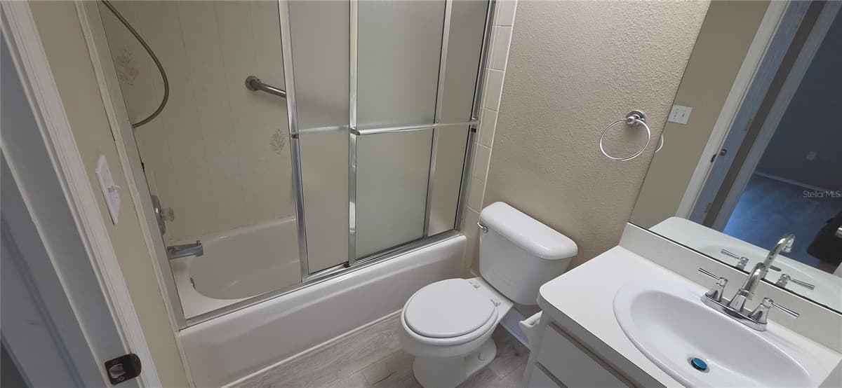4224 AVANTI CIRCLE — photo 12 of 26