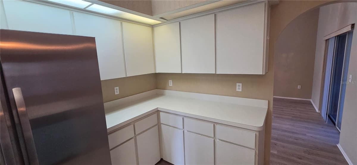 4224 AVANTI CIRCLE — photo 7 of 26