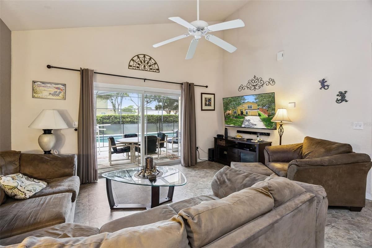 17839 WOODCREST WAY — photo 7 of 39