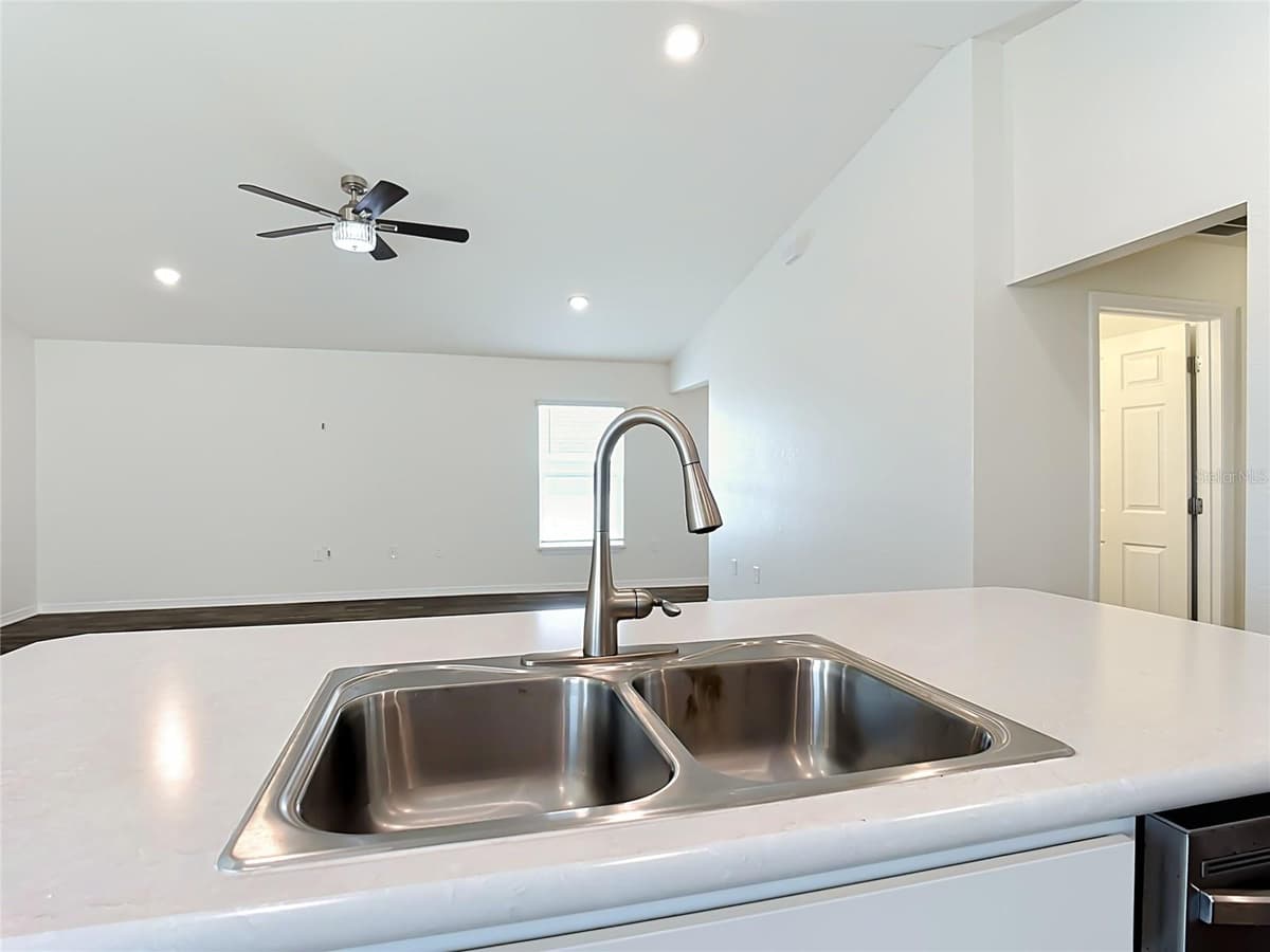 4031 RUBY RUN — photo 13 of 40