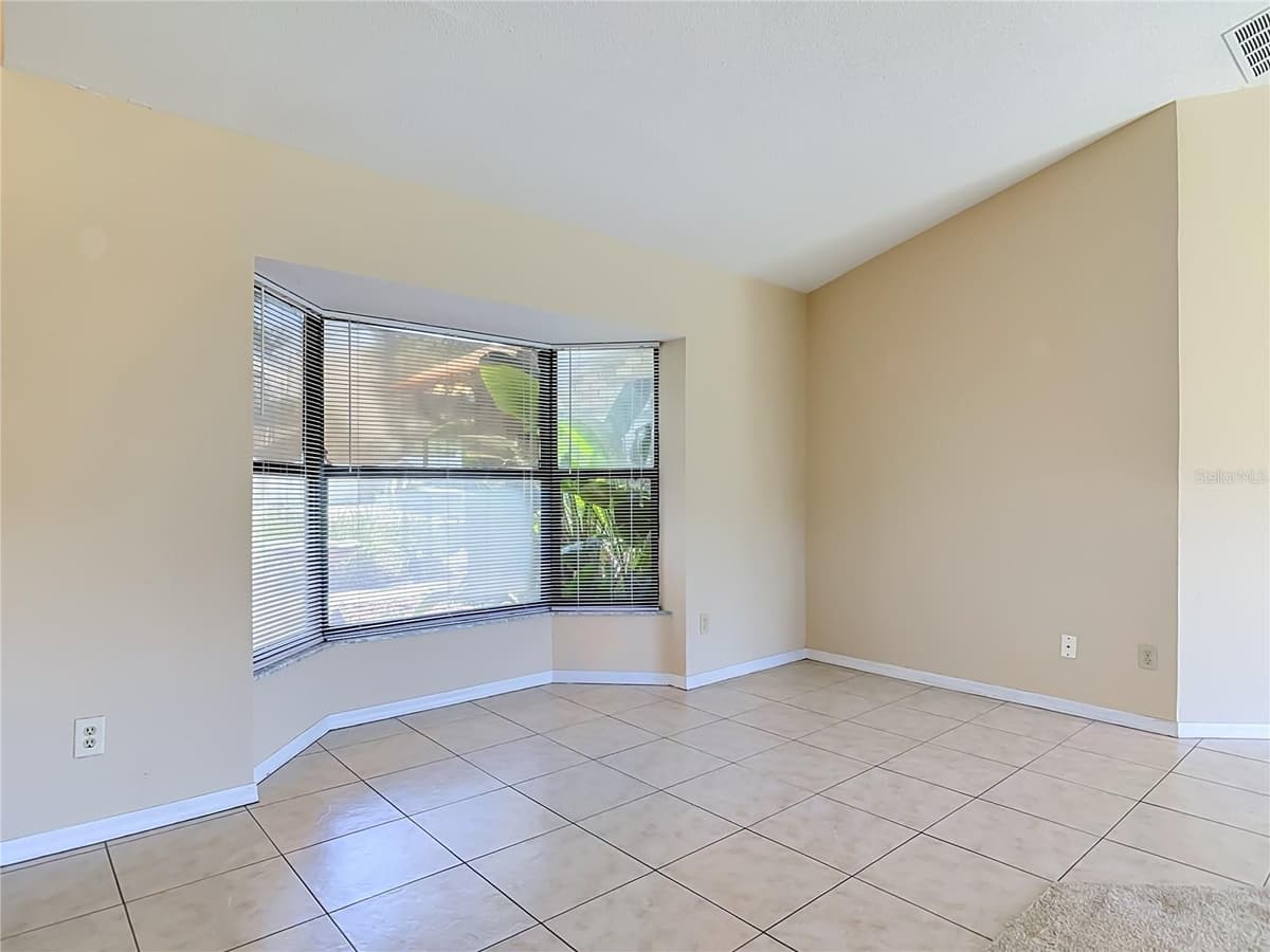 209 MEADOW LAKE DRIVE — photo 7 of 52