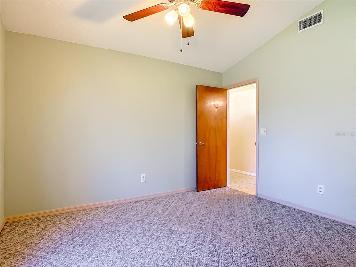209 MEADOW LAKE DRIVE — photo 27 of 52